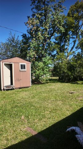 5903 Willow Glen Drive, Houston, TX 77033