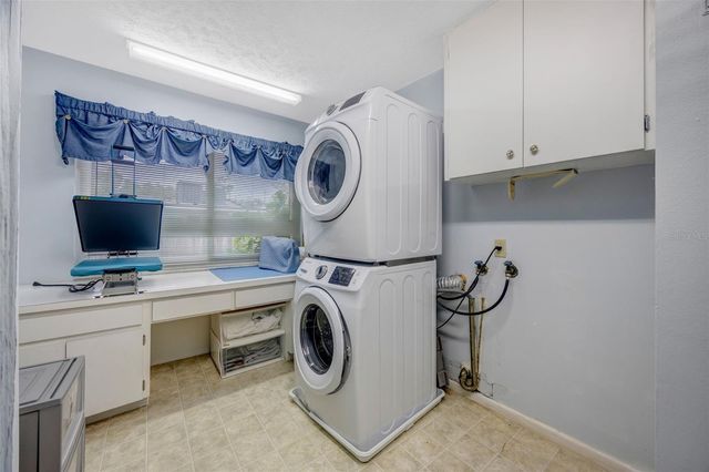 18405 TOMLINSON DRIVE, Lutz, FL 33549