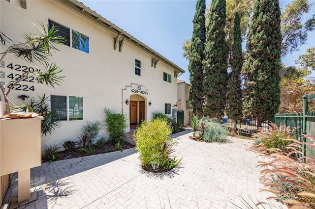 4220 W Adams, Los Angeles, CA 90018