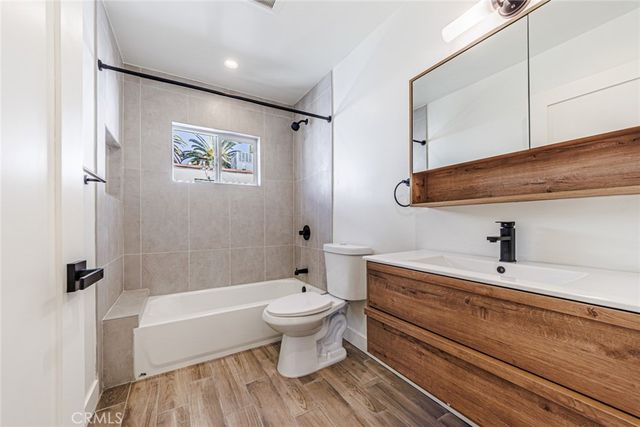 4220 W Adams, Los Angeles, CA 90018