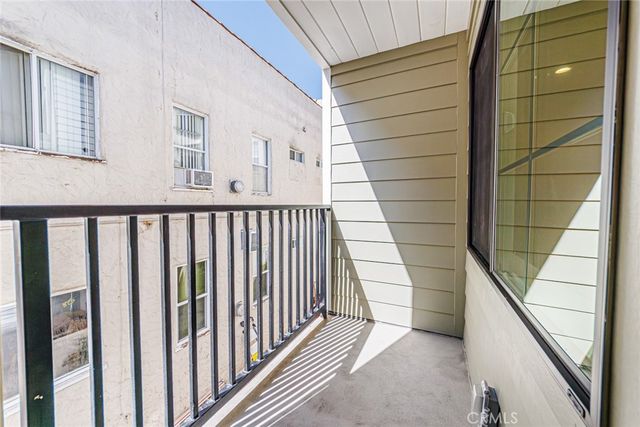 4220 W Adams, Los Angeles, CA 90018