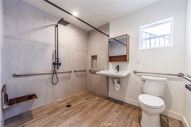 4220 W Adams, Los Angeles, CA 90018