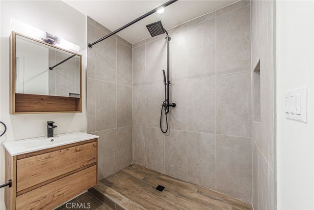 4220 W Adams, Los Angeles, CA 90018