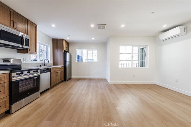 4220 W Adams, Los Angeles, CA 90018
