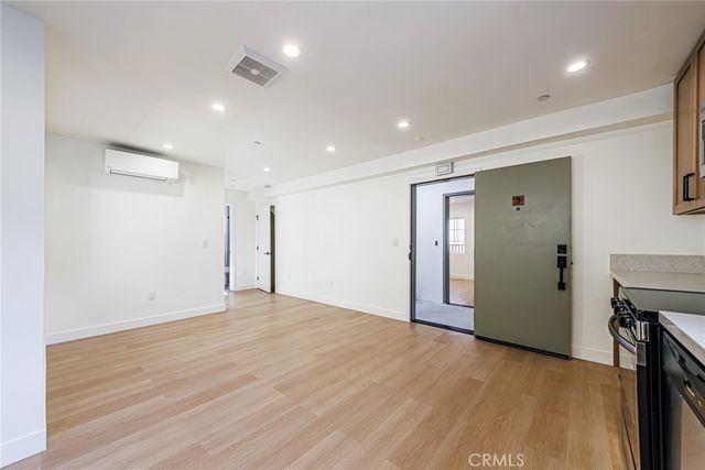 4220 W Adams, Los Angeles, CA 90018