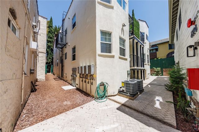 4220 W Adams, Los Angeles, CA 90018