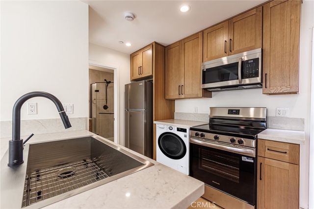 4220 W Adams, Los Angeles, CA 90018