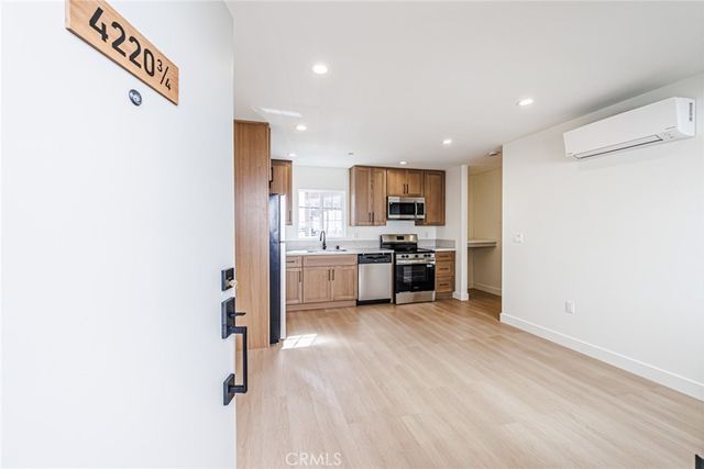 4220 W Adams, Los Angeles, CA 90018