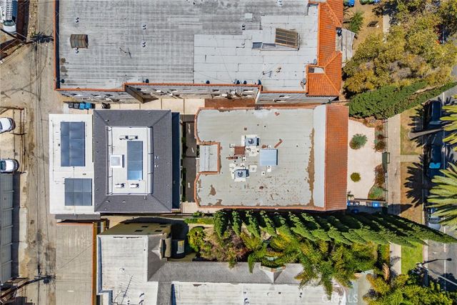 4220 W Adams, Los Angeles, CA 90018