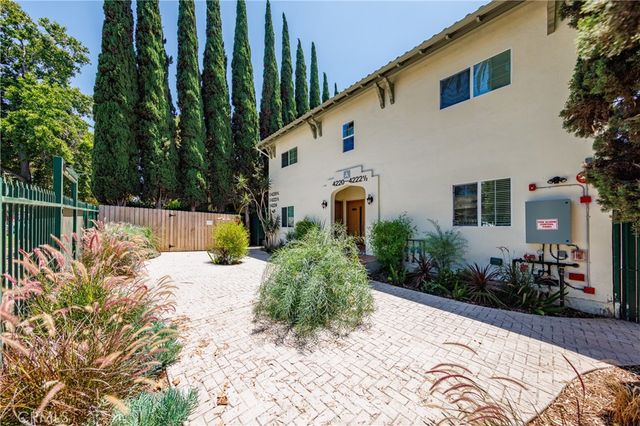 4220 W Adams, Los Angeles, CA 90018