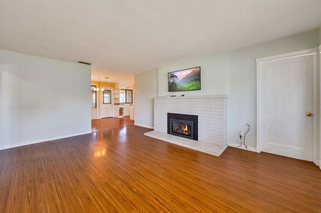 4980 Alcott Dr, Sacramento, CA 95820