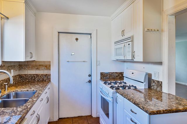 4980 Alcott Dr, Sacramento, CA 95820