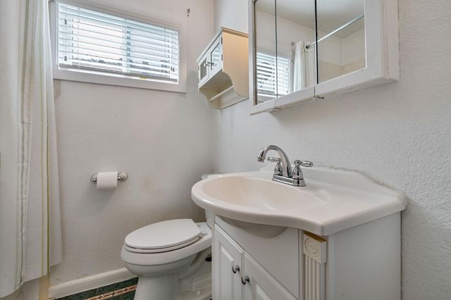 4980 Alcott Dr, Sacramento, CA 95820