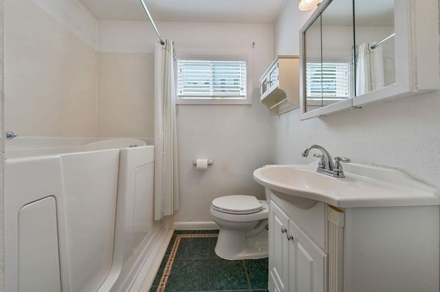 4980 Alcott Dr, Sacramento, CA 95820