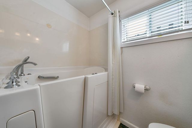 4980 Alcott Dr, Sacramento, CA 95820