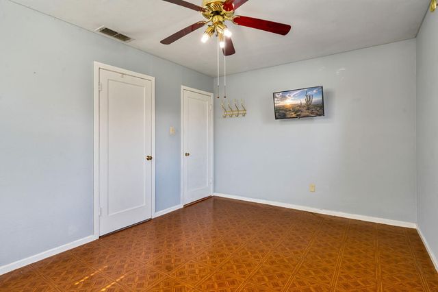 4980 Alcott Dr, Sacramento, CA 95820