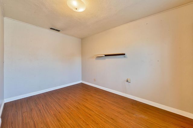 4980 Alcott Dr, Sacramento, CA 95820