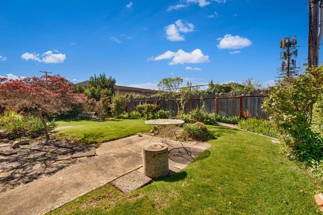 4980 Alcott Dr, Sacramento, CA 95820