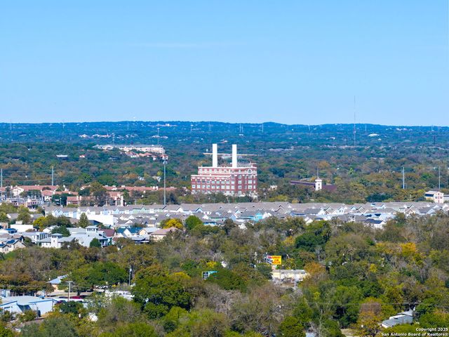 135 N Plum Ave, New Braunfels, TX 78130