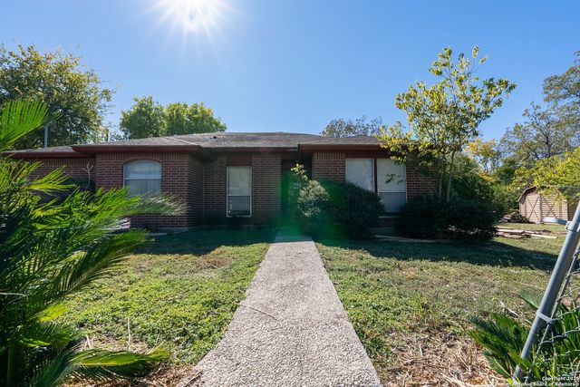 135 N Plum Ave, New Braunfels, TX 78130