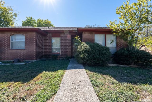 135 N Plum Ave, New Braunfels, TX 78130