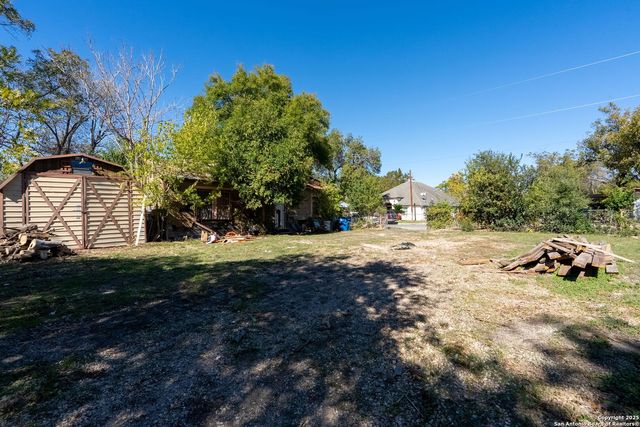 135 N Plum Ave, New Braunfels, TX 78130