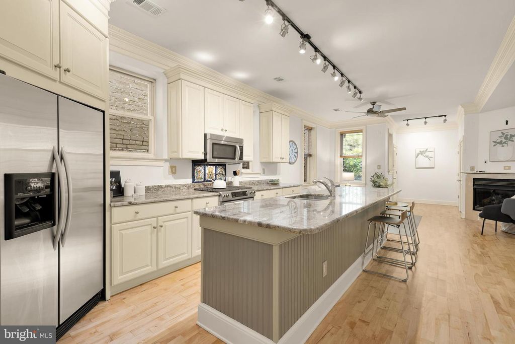 516 K ST NE, Washington, DC 20002