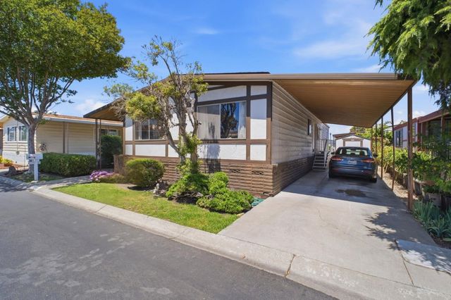 953 New England Village Street 340, Hayward, CA 94541