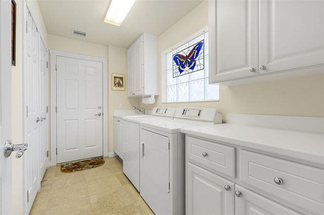 4957 Corsica Square, Vero Beach, FL 32967