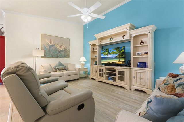 4957 Corsica Square, Vero Beach, FL 32967