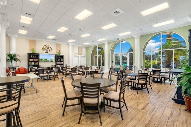 4957 Corsica Square, Vero Beach, FL 32967