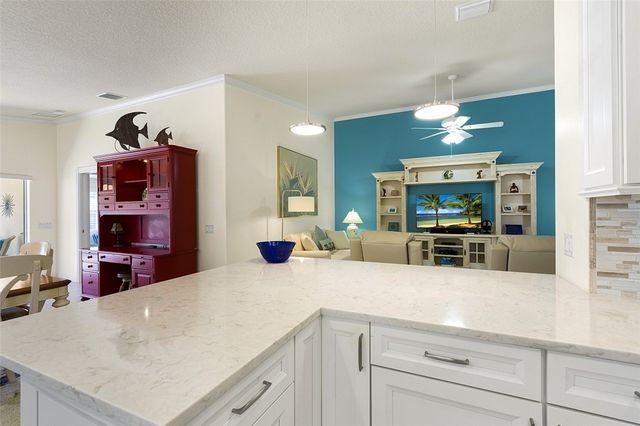 4957 Corsica Square, Vero Beach, FL 32967