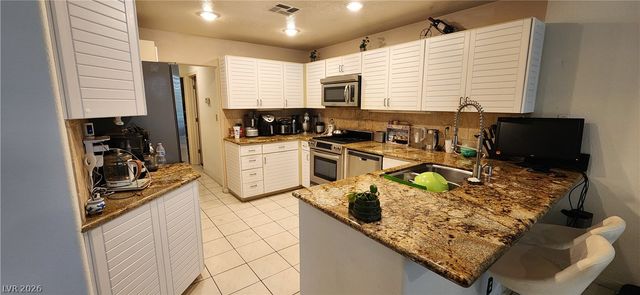 5034 Crooked Stick Way, Las Vegas, NV 89113