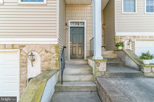 487 FORT HILL CIR, Fort Washington, PA 19034