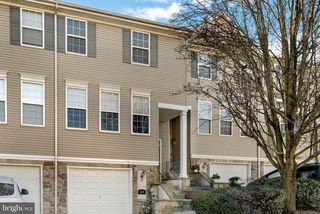 487 FORT HILL CIR, Fort Washington, PA 19034
