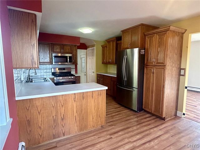 32 Patrick Circle, Fulton, NY 13069