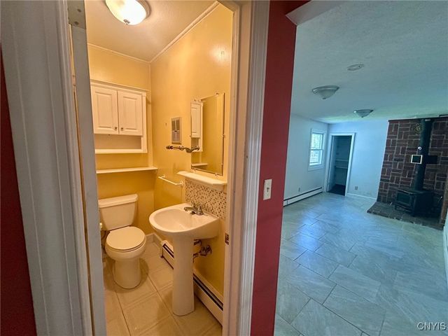 32 Patrick Circle, Fulton, NY 13069