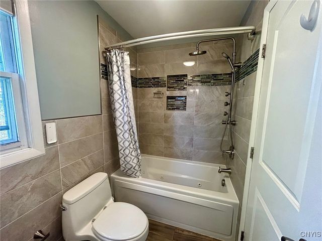 32 Patrick Circle, Fulton, NY 13069