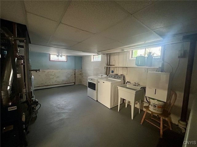 32 Patrick Circle, Fulton, NY 13069