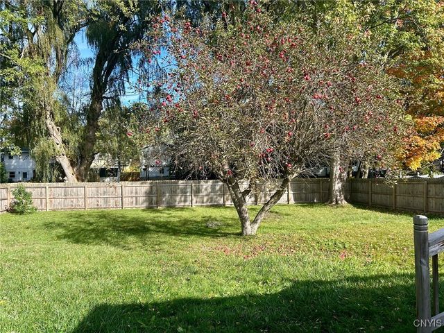 32 Patrick Circle, Fulton, NY 13069