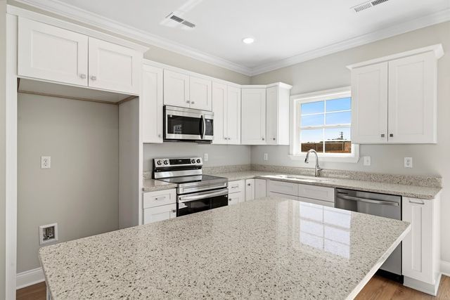 144 Andros Dr, Dalton, GA 30721