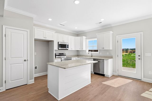 144 Andros Dr, Dalton, GA 30721