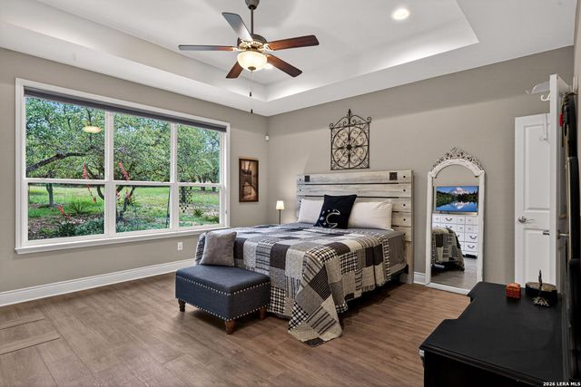 1403 COTTONWOOD RD, Fischer, TX 78623