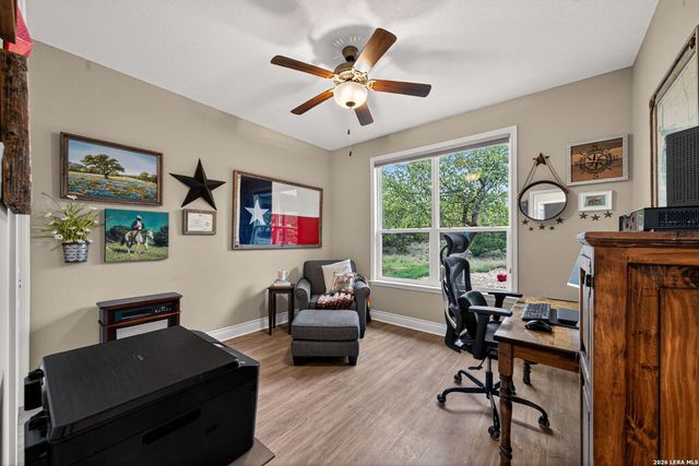 1403 COTTONWOOD RD, Fischer, TX 78623