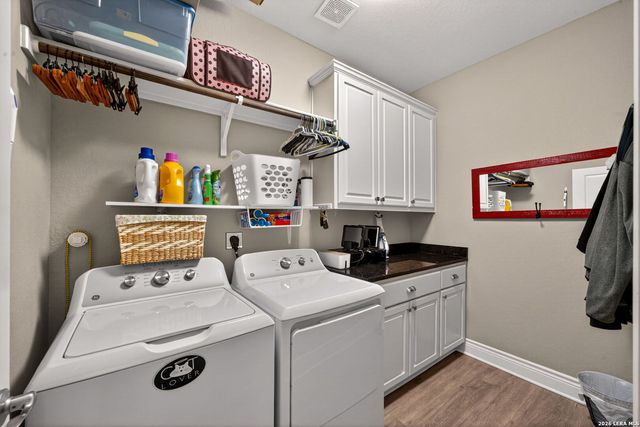 1403 COTTONWOOD RD, Fischer, TX 78623