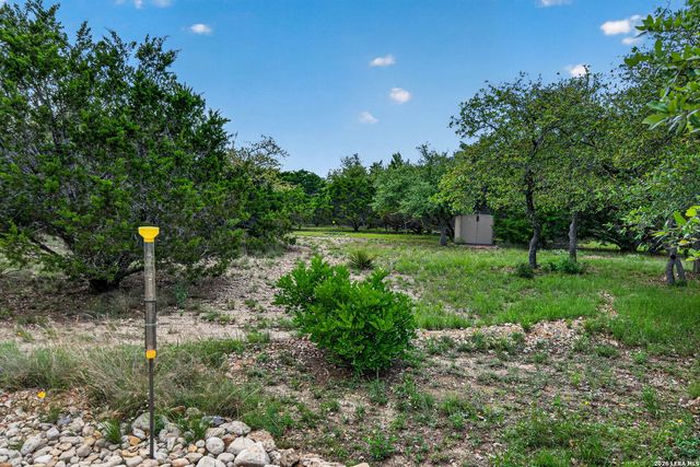 1403 COTTONWOOD RD, Fischer, TX 78623