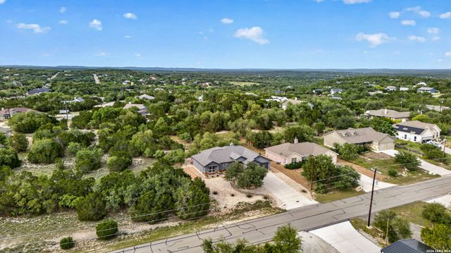 1403 COTTONWOOD RD, Fischer, TX 78623
