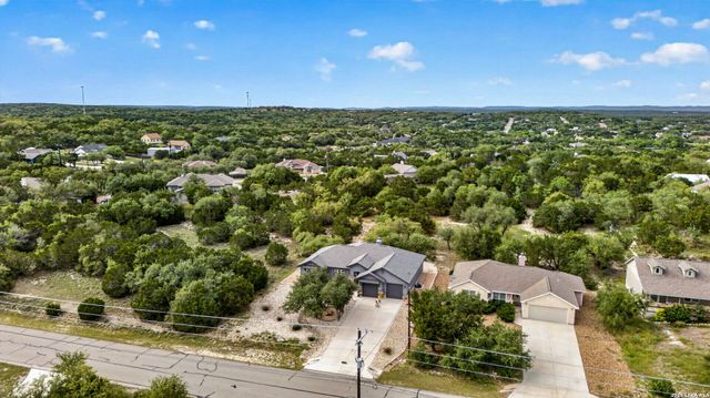 1403 COTTONWOOD RD, Fischer, TX 78623