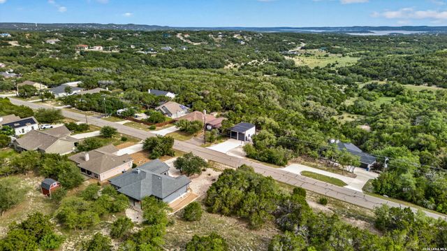 1403 COTTONWOOD RD, Fischer, TX 78623