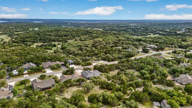 1403 COTTONWOOD RD, Fischer, TX 78623